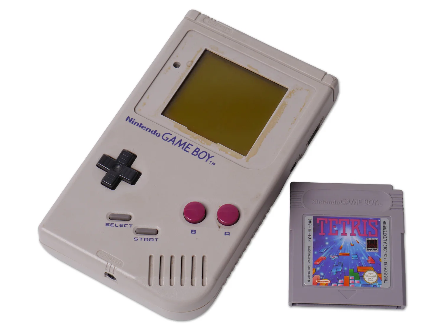 Game Boy 掌机与俄罗斯方块卡带实物